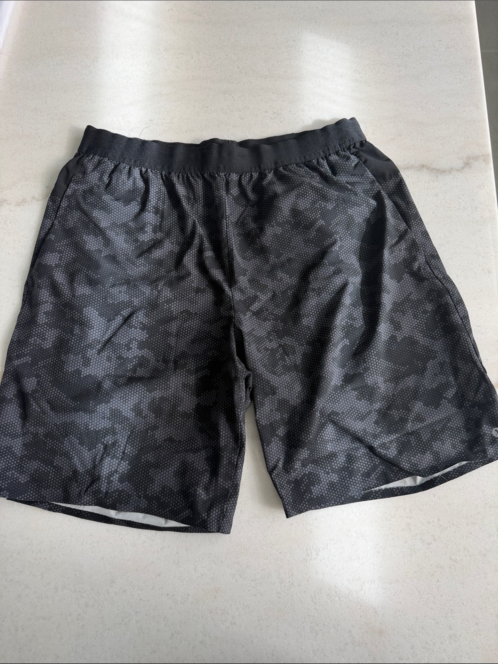 Xersion Black Gray Camo Athletic Shorts